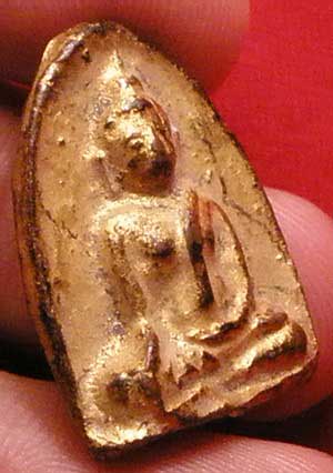 พระเนื้อดิน หลวงปู่ชู วัดนาคปรก พิมพ์หลวงพ่อโต ลงรักปิดทอง ติดที่ 2 งานพันทิพย์ (12 ก.ย. 53)