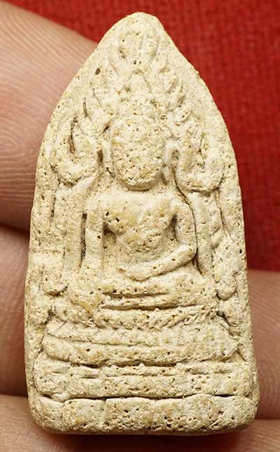 ชินราช เจ้าคุณศรี (สนธิ์) วัดสุทัศน์ กรุงเทพ ปี2494 เนื้อผง (เนื้อแดง) หลังลงยันต์หมึกและหมายเลขไทย ๖๖