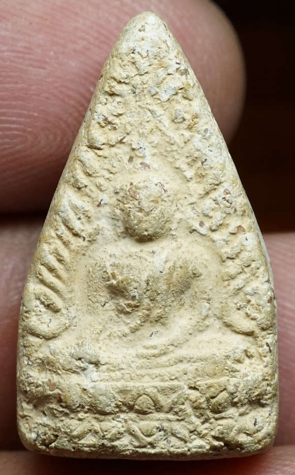 ชินราช หลัง ฟ เนื้อดิน (เนื้อขาวนิยมสุด) รุ่นแรก หลวงพ่อเฟื่อง วัดคงคาเลียบ จ.สงขลา ปี2498