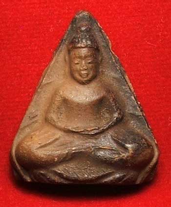 พระโพธิจักรห้าเหลี่ยม หลวงพ่อลี วัดอโศการาม ปี 2500 เนื้อดิน มีหน้ามีตา พระโพธิจักรห้าเหลี่ยม หลวงพ่อลี วัดอโศการาม ปี 2500 เนื้อดิน มีหน้ามีตา