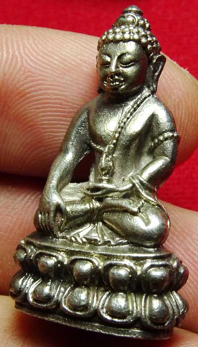 พระกริ่ง บางขุนพรหม ปี2531 วัดใหม่อมตรส (วัดบางขุนพรหม) กรุงเทพ เนื้อเงิน พร้อมกล่องเดิม พระกริ่ง บางขุนพรหม ปี2531 วัดใหม่อมตรส (วัดบางขุนพรหม) กรุงเทพ เนื้อเงิน พร้อมกล่องเดิม