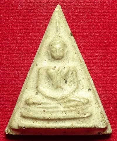 สมเด็จพระครูมูล วัดสุทัศน์ กรุงเทพ พิมพ์สามเหลี่ยมมีหน้ามีตา ปี2495 มวลสารสมเด็จวัดระฆัง บางขุนพรหม และผงตะไบพระกริ่งวัดสุทัศน์ สมเด็จพระครูมูล วัดสุทัศน์ กรุงเทพ พิมพ์สามเหลี่ยมมีหน้ามีตา ปี2495 มวลสารสมเด็จวัดระฆัง บางขุนพรหม และผงตะไบพระกริ่งวัดสุทัศน์