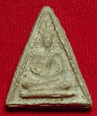 พระผงวัดประสาทบุญญาวาส กรุงเทพ ปี2506 พิมพ์พระพุทธ สามเหลี่ยมเล็ก เนื้อเทา