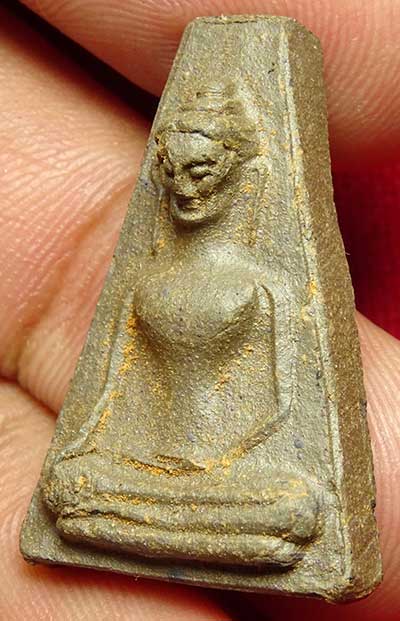พระผงสุพรรณ ปลุกเสกอินเดีย เนื้อดิน ปี2518 พร้อมกล่องเดิม พระผงสุพรรณ ปลุกเสกอินเดีย เนื้อดิน ปี2518 พร้อมกล่องเดิม