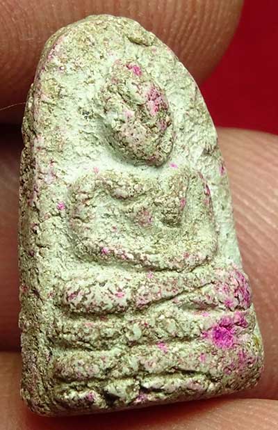 พระรอดละโว้ วัดกำแพง จ.ลพบุรี เนื้อผง (เนื้อขาว) ปี2482 พระรอดละโว้ วัดกำแพง จ.ลพบุรี เนื้อผง (เนื้อขาว) ปี2482