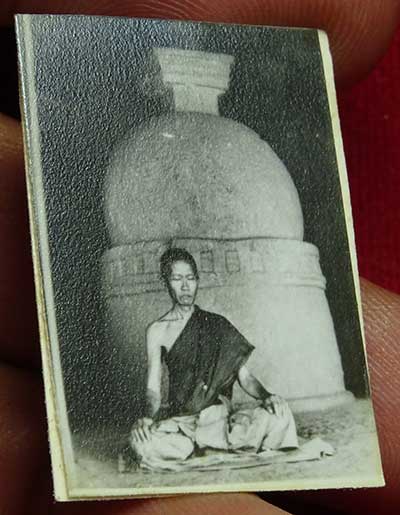รูปถ่ายนิโรธสมาบัติ หลังยันต์พุทธเกษตร หลวงพ่อกัสสปะมุนี วัดปิปผลิวนาราม จ.ระยอง รูปถ่ายนิโรธสมาบัติ หลังยันต์พุทธเกษตร หลวงพ่อกัสสปะมุนี วัดปิปผลิวนาราม จ.ระยอง