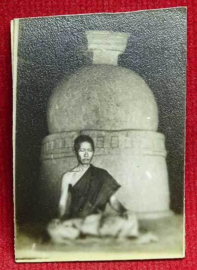 รูปถ่ายนิโรธสมาบัติ หลังยันต์พุทธเกษตร หลวงพ่อกัสสปะมุนี วัดปิปผลิวนาราม จ.ระยอง รูปถ่ายนิโรธสมาบัติ หลังยันต์พุทธเกษตร หลวงพ่อกัสสปะมุนี วัดปิปผลิวนาราม จ.ระยอง