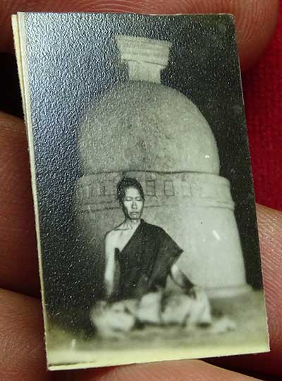 รูปถ่ายนิโรธสมาบัติ หลังยันต์พุทธเกษตร หลวงพ่อกัสสปะมุนี วัดปิปผลิวนาราม จ.ระยอง รูปถ่ายนิโรธสมาบัติ หลังยันต์พุทธเกษตร หลวงพ่อกัสสปะมุนี วัดปิปผลิวนาราม จ.ระยอง