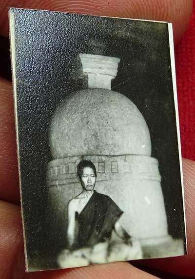 รูปถ่ายนิโรธสมาบัติ หลังยันต์พุทธเกษตร หลวงพ่อกัสสปะมุนี วัดปิปผลิวนาราม จ.ระยอง รูปถ่ายนิโรธสมาบัติ หลังยันต์พุทธเกษตร หลวงพ่อกัสสปะมุนี วัดปิปผลิวนาราม จ.ระยอง