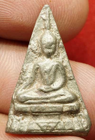 นางพญาเหล็กเปียก เนื้อเหล็กเปียกองค์พระธาตุพนม วัดพระธาตุพนมวรมหาวิหาร จ.นครพนม ปี2518 พิมพ์เล็ก นางพญาเหล็กเปียก เนื้อเหล็กเปียกองค์พระธาตุพนม วัดพระธาตุพนมวรมหาวิหาร จ.นครพนม ปี2518 พิมพ์เล็ก