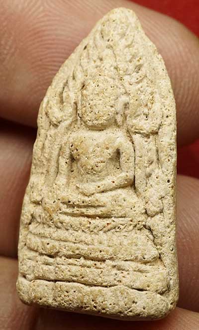 ชินราช เจ้าคุณศรี (สนธิ์) วัดสุทัศน์ กรุงเทพ ปี2494 เนื้อผง (เนื้อแดง) หลังลงยันต์หมึกและหมายเลขไทย ๖๖ ชินราช เจ้าคุณศรี (สนธิ์) วัดสุทัศน์ กรุงเทพ ปี2494 เนื้อผง (เนื้อแดง) หลังลงยันต์หมึกและหมายเลขไทย ๖๖