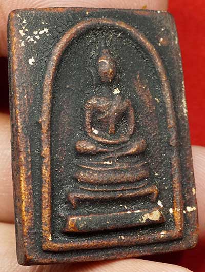 พระสมเด็จ หลวงปู่จันทร์ วัดศรีเทพ จ.นครพนม ปี2500 พิมพ์สังฆาฏิ (ซุ้มมีจุด) ผสมผงโสฬสมหาพรหม หลวงปู่สีทัตต์ วัดพระธาตุท่าอุเทน เคลือบผิวเก่า พระสมเด็จ หลวงปู่จันทร์ วัดศรีเทพ จ.นครพนม ปี2500 พิมพ์สังฆาฏิ (ซุ้มมีจุด) ผสมผงโสฬสมหาพรหม หลวงปู่สีทัตต์ วัดพระธาตุท่าอุเทน เคลือบผิวเก่า