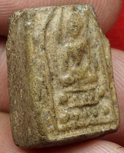 พระผงกรุวัดนก (วัดสกุณาราม) จ.อ่างทอง เนื้อเขียว (ชำรุดส่วนบน) พระผงกรุวัดนก (วัดสกุณาราม) จ.อ่างทอง เนื้อเขียว (ชำรุดส่วนบน)