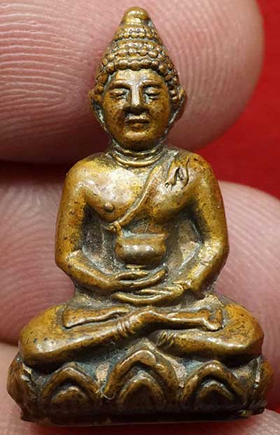 พระกริ่งกรมการรักษาดินแดน (กริ่ง ร.ด.) เนื้อทองเหลือง ปี2513 เจ้าคุณนรฯ วัดเทพศิรินทร์ กรุงเทพ อธิษฐานจิต พระกริ่งกรมการรักษาดินแดน (กริ่ง ร.ด.) เนื้อทองเหลือง ปี2513 เจ้าคุณนรฯ วัดเทพศิรินทร์ กรุงเทพ อธิษฐานจิต