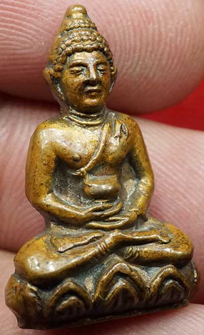 พระกริ่งกรมการรักษาดินแดน (กริ่ง ร.ด.) เนื้อทองเหลือง ปี2513 เจ้าคุณนรฯ วัดเทพศิรินทร์ กรุงเทพ อธิษฐานจิต พระกริ่งกรมการรักษาดินแดน (กริ่ง ร.ด.) เนื้อทองเหลือง ปี2513 เจ้าคุณนรฯ วัดเทพศิรินทร์ กรุงเทพ อธิษฐานจิต
