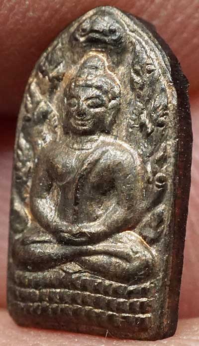 พระปรกใบมะขาม รุ่นแรก สมเด็จพระญาณสังวร วัดบวรนิเวศวิหาร กรุงเทพ ปี2529 เนื้อนวโลหะ พร้อมกล่องเดิม พระปรกใบมะขาม รุ่นแรก สมเด็จพระญาณสังวร วัดบวรนิเวศวิหาร กรุงเทพ ปี2529 เนื้อนวโลหะ พร้อมกล่องเดิม