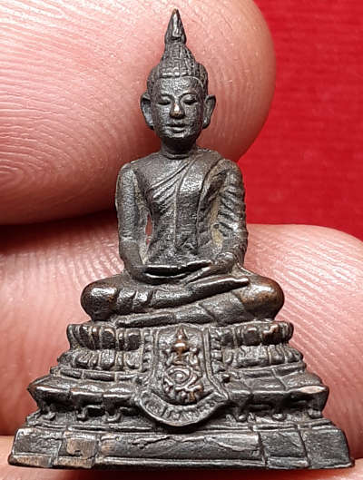 พระมหาพุทธพิมพ์อุดกริ่ง วัดไชโยวรวิหาร (วัดเกษไชโย) อ.อ่างทอง รุ่นอนุสรณ์ 190ปี ชาตะ สมเด็จพุฒาจารย์โต ปี2521 เม็ดอุดยันต์ดวง (ชาตะ) เนื้อทองแดงรมดำ พระมหาพุทธพิมพ์อุดกริ่ง วัดไชโยวรวิหาร (วัดเกษไชโย) อ.อ่างทอง รุ่นอนุสรณ์ 190ปี ชาตะ สมเด็จพุฒาจารย์โต ปี2521 เม็ดอุดยันต์ดวง (ชาตะ) เนื้อทองแดงรมดำ