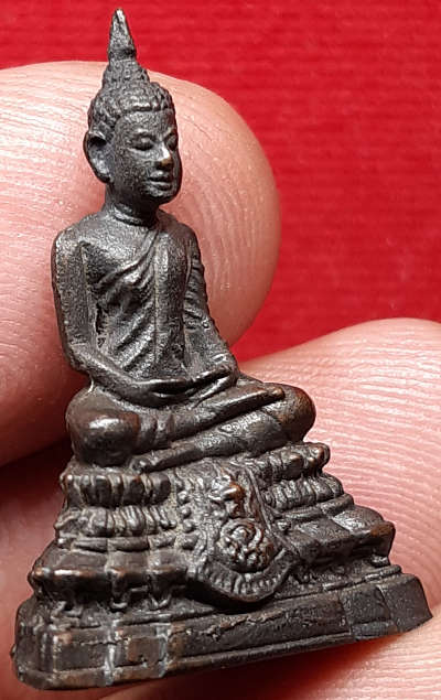 พระมหาพุทธพิมพ์อุดกริ่ง วัดไชโยวรวิหาร (วัดเกษไชโย) อ.อ่างทอง รุ่นอนุสรณ์ 190ปี ชาตะ สมเด็จพุฒาจารย์โต ปี2521 เม็ดอุดยันต์ดวง (ชาตะ) เนื้อทองแดงรมดำ พระมหาพุทธพิมพ์อุดกริ่ง วัดไชโยวรวิหาร (วัดเกษไชโย) อ.อ่างทอง รุ่นอนุสรณ์ 190ปี ชาตะ สมเด็จพุฒาจารย์โต ปี2521 เม็ดอุดยันต์ดวง (ชาตะ) เนื้อทองแดงรมดำ