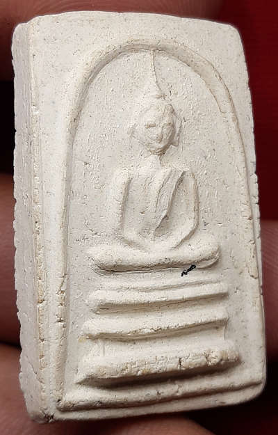 พระสมเด็จหลวงปู่เลี่ยม วัดศรีเรืองบุญ จ.นนทบุรี พิมพ์พระประธานฐานขาโต๊ะ เนื้อผง ประมาณปี 2470-80 พระสมเด็จหลวงปู่เลี่ยม วัดศรีเรืองบุญ จ.นนทบุรี พิมพ์พระประธานฐานขาโต๊ะ เนื้อผง ประมาณปี 2470-80