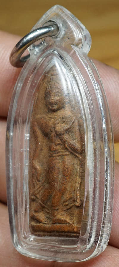 พระลีลาทุ่งเศรษฐี หลวงพ่อเต๋ คงทอง วัดสามง่าม จ.นครปฐม รุ่นแรก ปี 2507 พิมพ์เล็ก เนื้อผง พร้อมเลี่ยม พระลีลาทุ่งเศรษฐี หลวงพ่อเต๋ คงทอง วัดสามง่าม จ.นครปฐม รุ่นแรก ปี 2507 พิมพ์เล็ก เนื้อผง พร้อมเลี่ยม