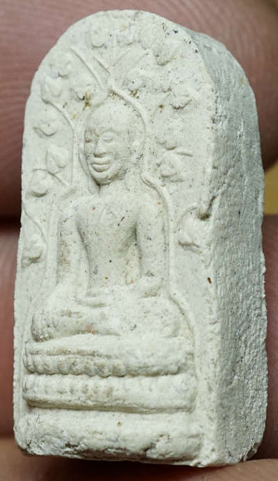 พระคง หลวงปู่ดู่ วัดสะแก จ.อยุธยา ประมาณปี 2520 เนื้อผง พระคง หลวงปู่ดู่ วัดสะแก จ.อยุธยา ประมาณปี 2520 เนื้อผง