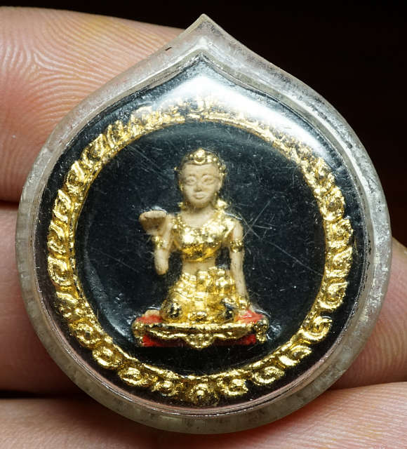 900 บ / นางกวักหลวงพ่อบุญมา วัดอุทยานนที (วัดสมถะ) จ.ชลบุรี ปี2514 ลงรักปิดทองเดิม 900 บ / นางกวักหลวงพ่อบุญมา วัดอุทยานนที (วัดสมถะ) จ.ชลบุรี ปี2514 ลงรักปิดทองเดิม