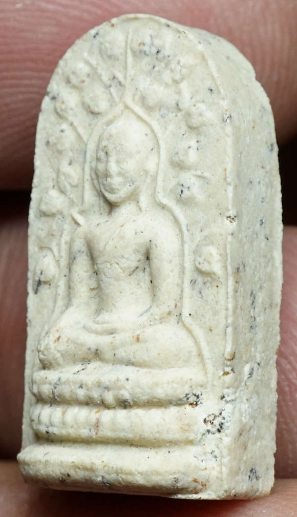 พระคง หลวงปู่ดู่ วัดสะแก จ.อยุธยา ประมาณปี 2520 เนื้อผง พระคง หลวงปู่ดู่ วัดสะแก จ.อยุธยา ประมาณปี 2520 เนื้อผง