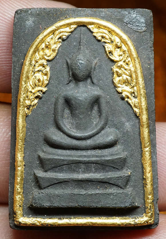 พระสมเด็จงิ้วดำ รุ่นแรก หลวงพ่อทองดำ วัดถ้ำตะเพียนทอง จ.ลพบุรี ปี2520 กรรมการ ลงทองเดิม พระสมเด็จงิ้วดำ รุ่นแรก หลวงพ่อทองดำ วัดถ้ำตะเพียนทอง จ.ลพบุรี ปี2520 กรรมการ ลงทองเดิม