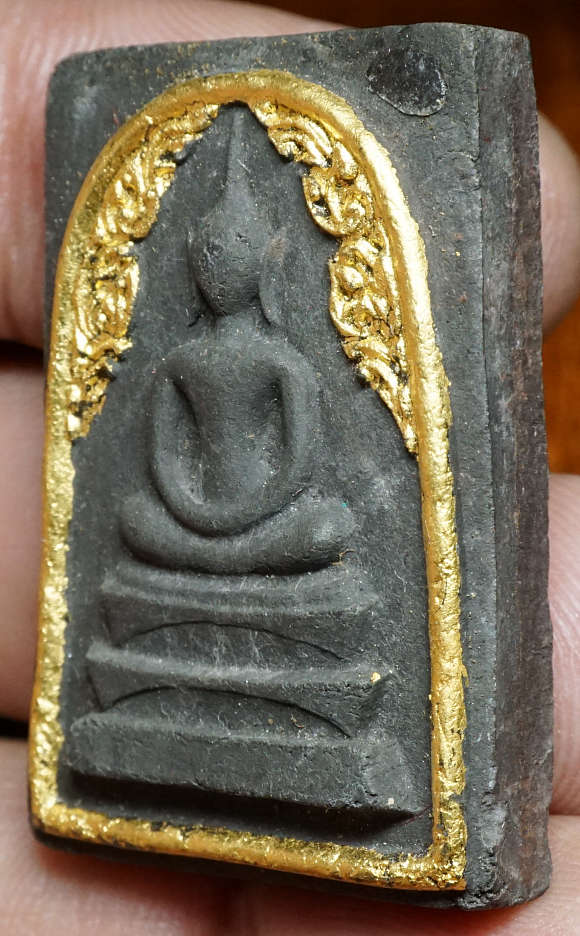 พระสมเด็จงิ้วดำ รุ่นแรก หลวงพ่อทองดำ วัดถ้ำตะเพียนทอง จ.ลพบุรี ปี2520 กรรมการ ลงทองเดิม พระสมเด็จงิ้วดำ รุ่นแรก หลวงพ่อทองดำ วัดถ้ำตะเพียนทอง จ.ลพบุรี ปี2520 กรรมการ ลงทองเดิม