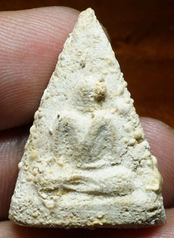 พระสมเด็จนางพญา กรุวัดชนะสงคราม กรุงเทพ 