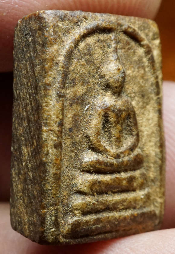 พระสมเด็จแดง พิมพ์คะแนน หลวงพ่อชาญณรงค์ อภิชิโต วัดเงิน บางพรม เขตตลิ่งชัน กรุงเทพ ปี2496 พระสมเด็จแดง พิมพ์คะแนน หลวงพ่อชาญณรงค์ อภิชิโต วัดเงิน บางพรม เขตตลิ่งชัน กรุงเทพ ปี2496