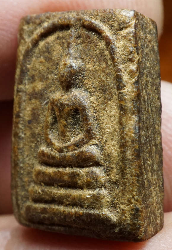 พระสมเด็จแดง พิมพ์คะแนน หลวงพ่อชาญณรงค์ อภิชิโต วัดเงิน บางพรม เขตตลิ่งชัน กรุงเทพ ปี2496 พระสมเด็จแดง พิมพ์คะแนน หลวงพ่อชาญณรงค์ อภิชิโต วัดเงิน บางพรม เขตตลิ่งชัน กรุงเทพ ปี2496