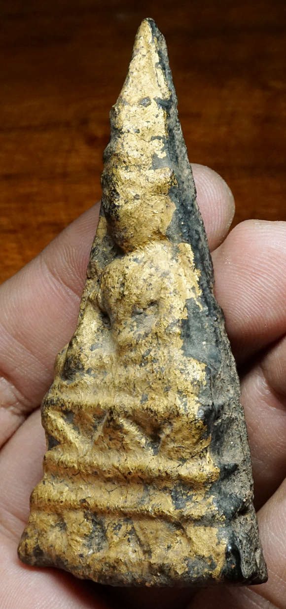 พระว่านจำปาศักดิ์ ศิลปะเชียงรุ้งฐานบัวฟันปลา ปิดทองเดิมมาแต่ในกรุ