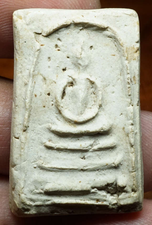 พระสมเด็จหลวงพ่อสุพจน์ วัดสุทัศน์ กรุงเทพ ปี2484 พิมพ์หลังเรียบ